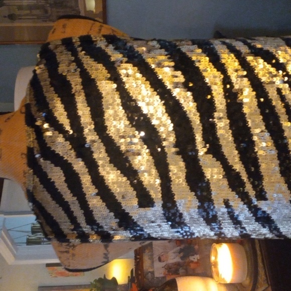 Trina Turk Quartz Black and Gold Zebra Stripe Sequin Mini Shift Dress NWT - Picture 9 of 15